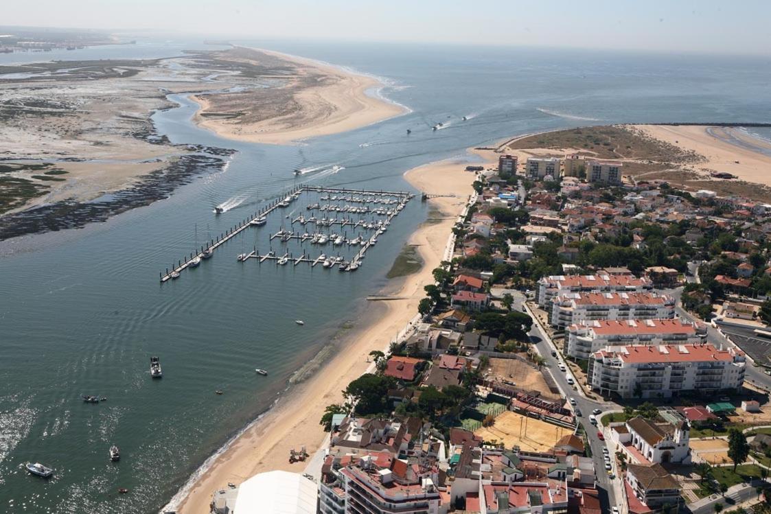 Atico Con Vistas A La Ria De Punta Umbria Apartment Luaran gambar